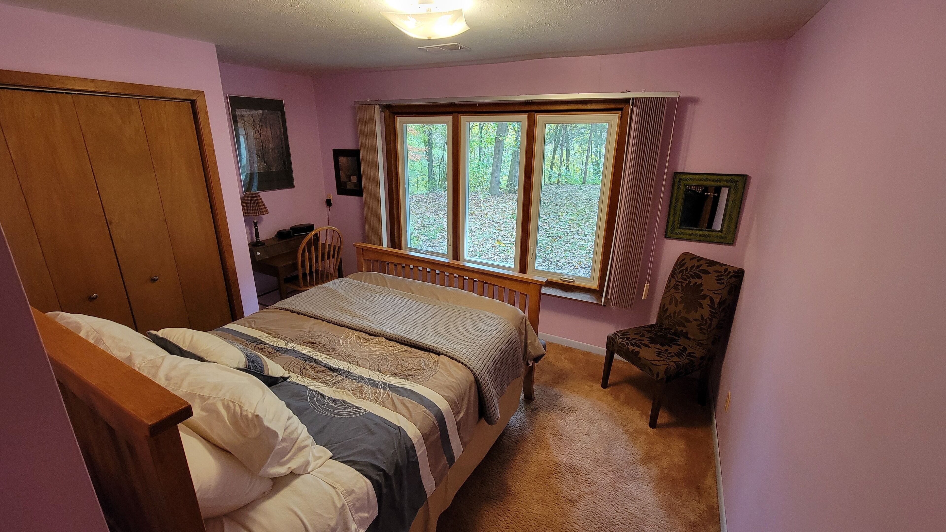 2 室のベッドルーム、デスク、アイロン / アイロン台、WiFi (無料)