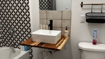 Suihku, pyyhkeet, saippua