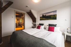 2 chambres, lit de bébé portatif, Wi-Fi, literie fournie