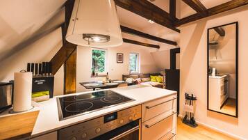 Kühlschrank, Ofen, Herdplatte, Geschirrspüler