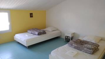 2 chambres, lit parapluie