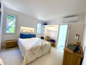 3 bedrooms, in-room safe, iron/ironing board, travel crib - Charming chalet near Binibeca beach, private pool and WiFi (Binibeca Playa  - Sant Lluis - Menorca)