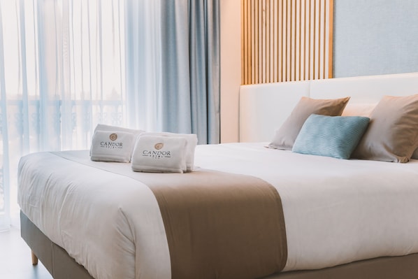 Couette en duvet d'oie, bureau, Wi-Fi gratuit, draps fournis