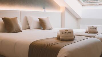 Down duvets, desk, free WiFi, bed sheets