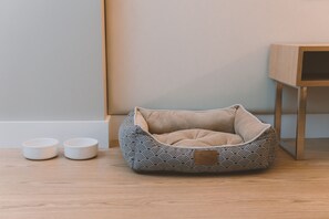 Down duvets, desk, free WiFi, bed sheets