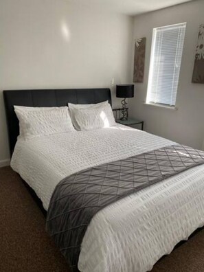 Apartment | 3 bedrooms, individually decorated, individually furnished, desk - Amama's Cabin (Great Yarmouth)