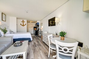 Iron/ironing board, Internet, bed sheets - 4 Mi to Broadway at the Beach: Oceanfront Getaway (Myrtle Beach)