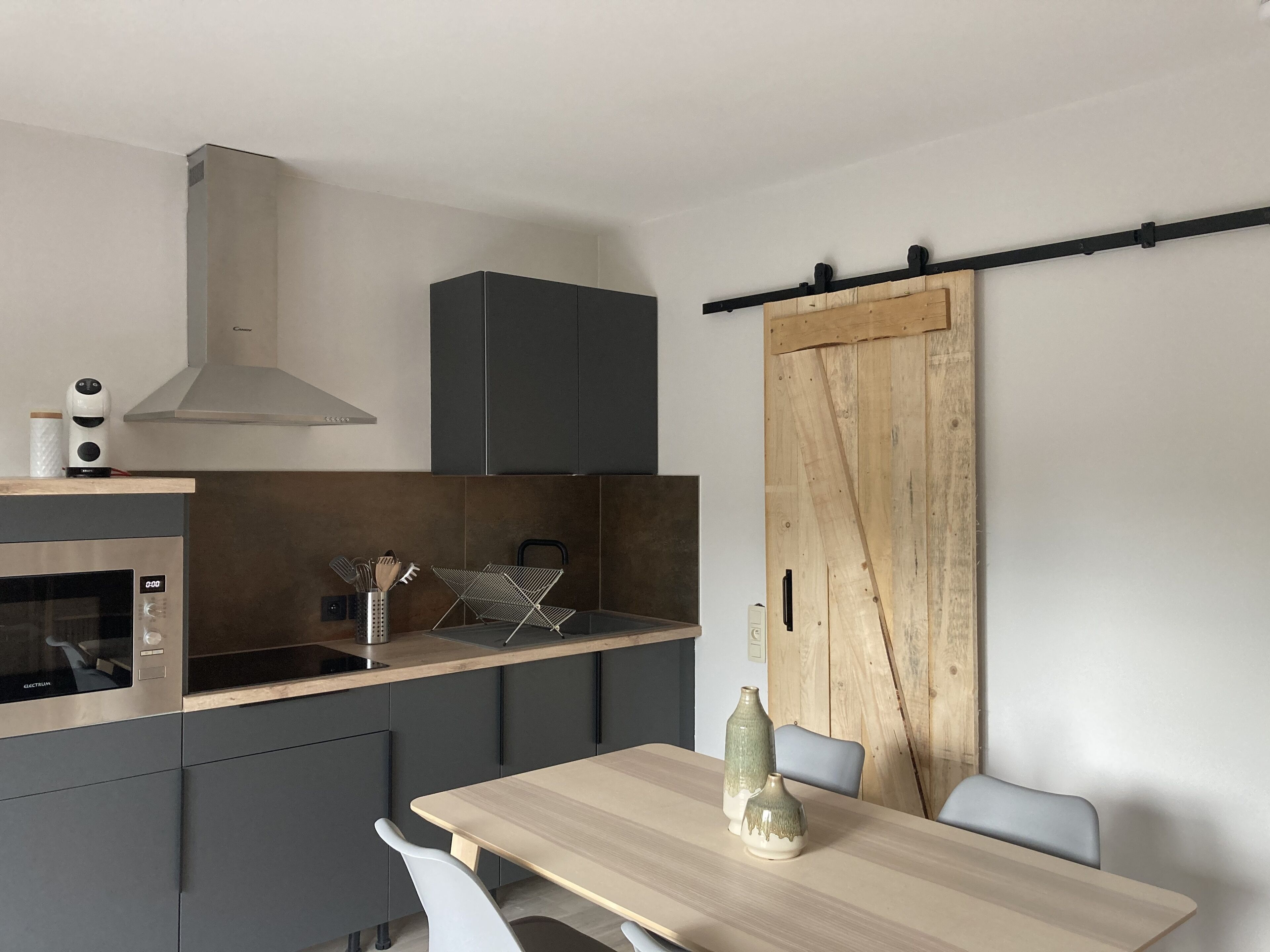 雪櫃、微波爐、焗爐、爐具