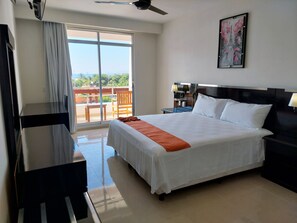 Standard Room | Laptop workspace, iron/ironing board, free WiFi, bed sheets - Hotel Brisa Color Esmeralda (Puerto Escondido)