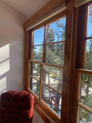 Interior - Updated N. Lake Tahoe Family Cabin, Hot Tub, walk to Tahoe Beaches & Restaurants (Carnelian Bay)