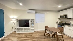 Private kitchen - Cute studio in the center of Santa Ana (Santa Ana)