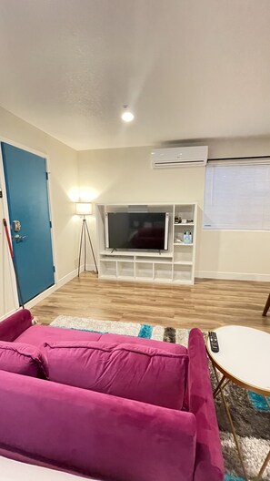 Living area - Cute studio in the center of Santa Ana (Santa Ana)