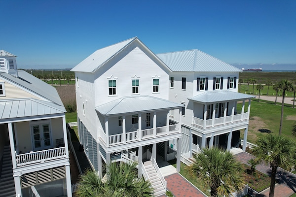 2638 E. Seaside Drive