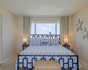 3 bedrooms, iron/ironing board, WiFi, bed sheets - Oceanfront Paradise: Your Dream Beachfront Escape (Panama City Beach)