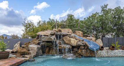 Luxury gem in Cave Creek with a great view of the surrounding mountains!