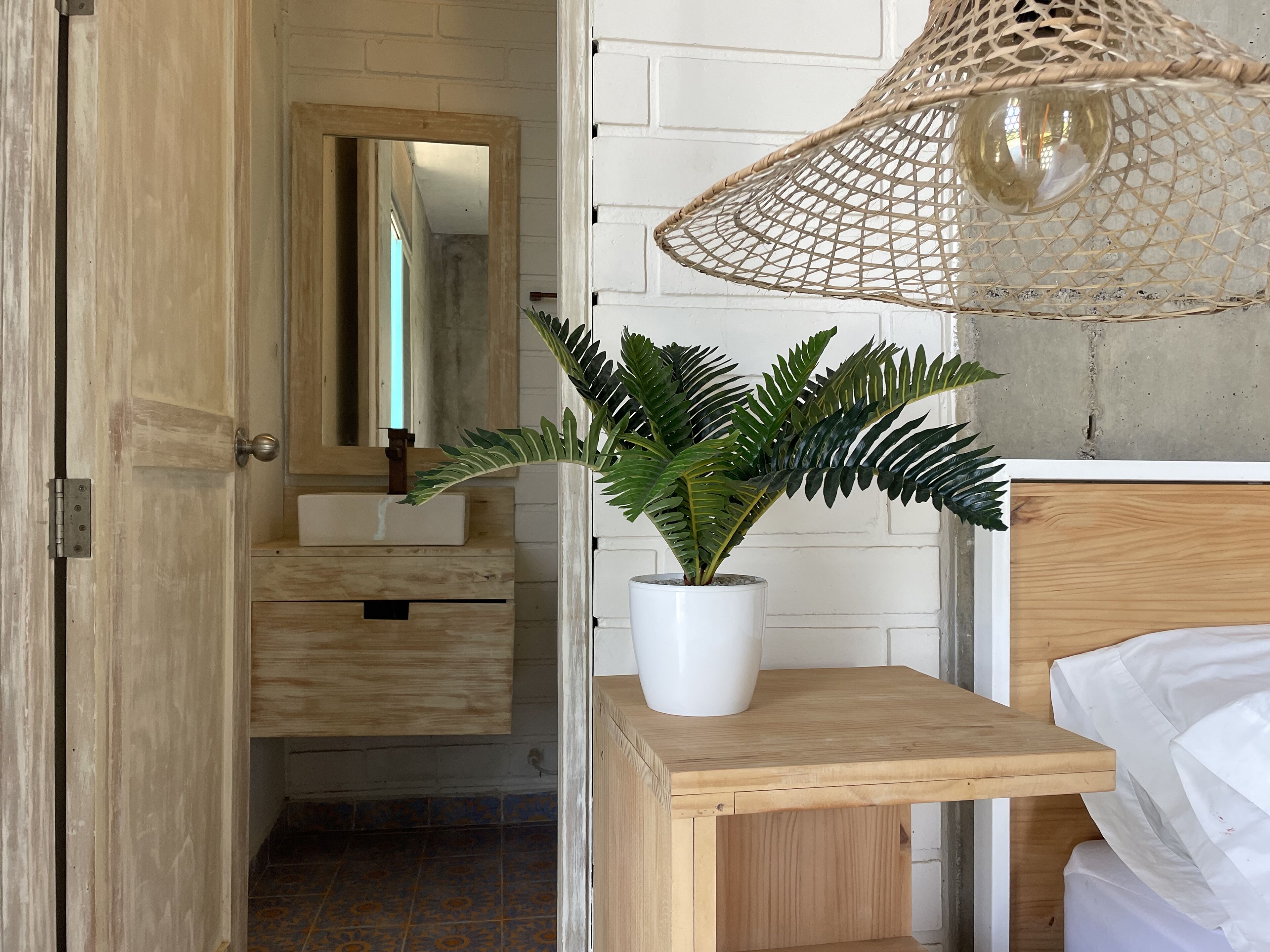 Chambre Double Confort | Salle de bain | Douche, douche à « effet pluie », articles de toilette gratuits