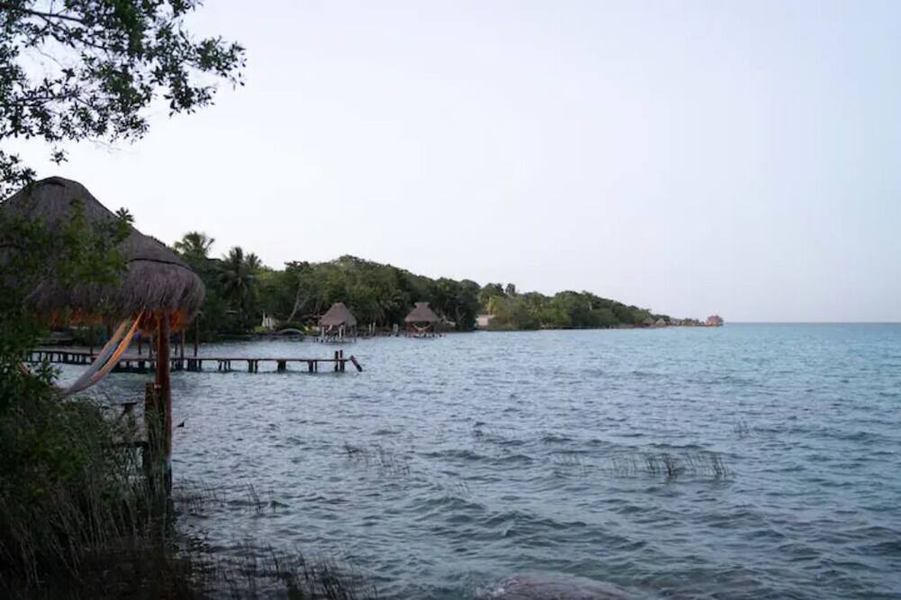 Bacalar Lagoon villa w\/kayak & paddleboard