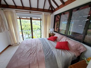 Honeymoon Room | Blackout curtains, iron/ironing board - Portal La Mariana (Pereira)