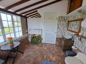 Family Room, Multiple Beds, Non Smoking, Garden View | Bathroom | Towels - Portal La Mariana (Pereira)