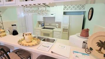 Fridge, microwave, oven, coffee/tea maker