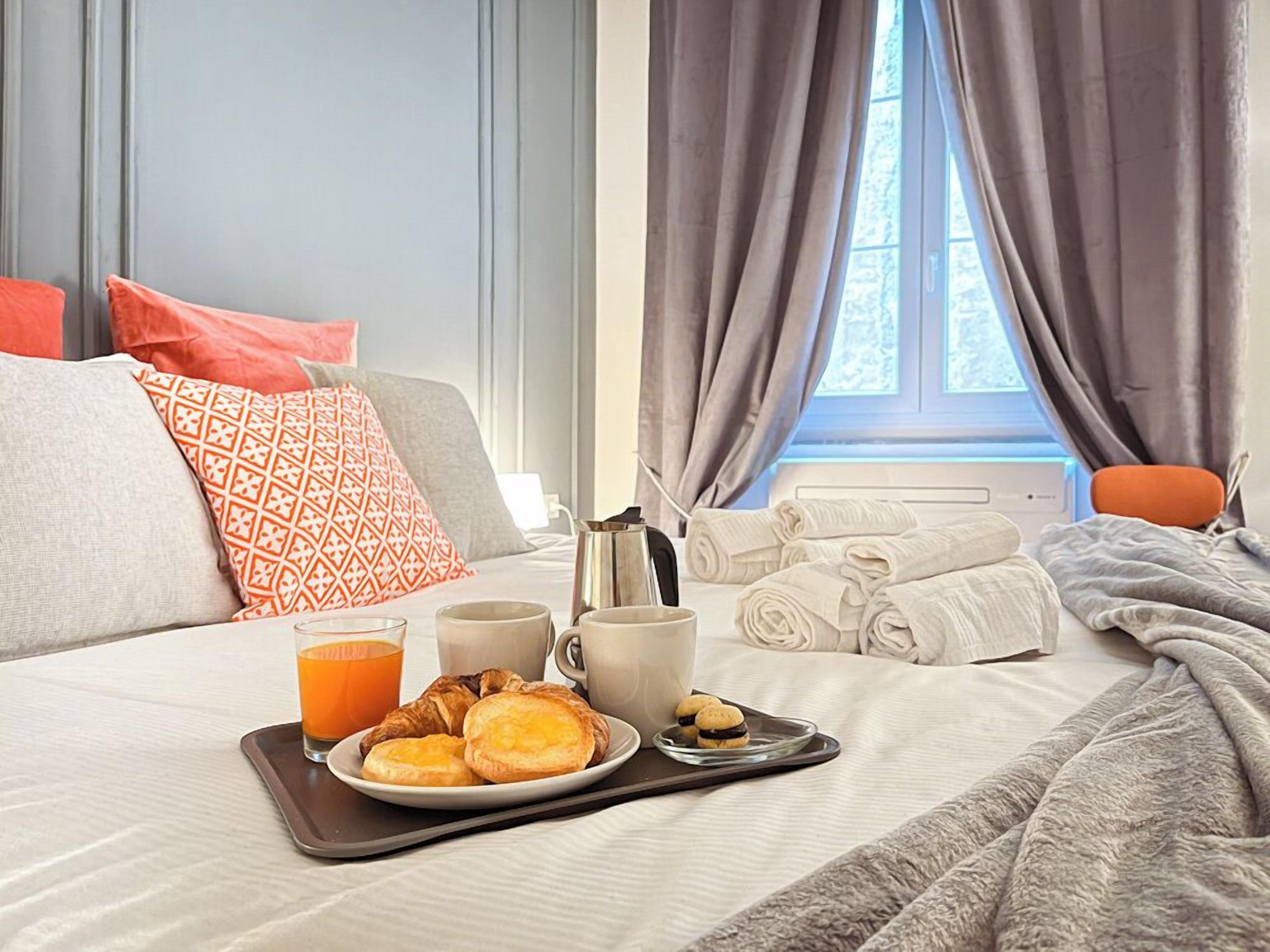 Familjelägenhet | 2 sovrum, duntäcken, bäddmadrasser och individuell inredning