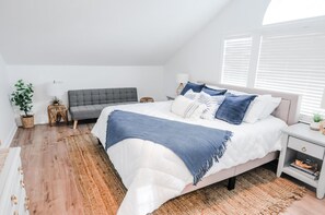 4 bedrooms, iron/ironing board, travel crib, free WiFi - Whatever It Takes (Myrtle Beach)