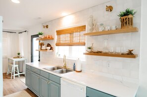 Fridge, microwave, oven, stovetop - Whatever It Takes (Myrtle Beach)