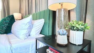 2 chambres, fer et planche à repasser, Wi-Fi gratuit, draps fournis