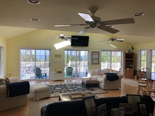 Private 9 acre Family Retreat on the Chesapeake Bay 