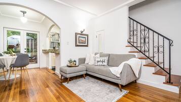 Smart TV, fireplace, books