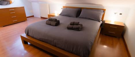 1 habitación, wifi y ropa de cama