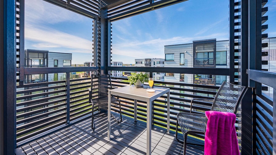 HARAKA APARTMENT WITH SUNSET BALCONY