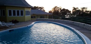 Piscine extérieure