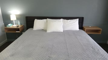 Basic Single Room | Blackout drapes, iron/ironing board, free WiFi