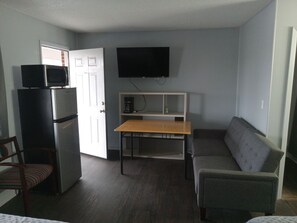 Habitación básica doble | Cortinas blackout, tabla de planchar con plancha y wifi gratis