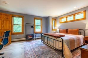 4 habitaciones, escritorio, wifi gratis y ropa de cama