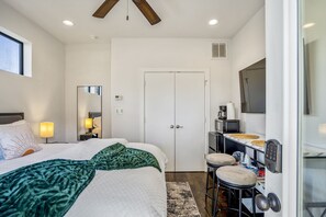 1 chambre, fer et planche à repasser, Wi-Fi, draps fournis