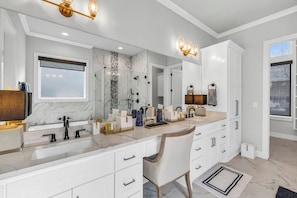 Bathtub, hair dryer, towels