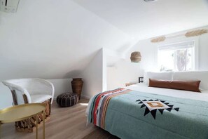 4 bedrooms, iron/ironing board, travel cot, WiFi