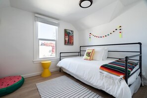 4 soverom, strykejern/-brett, reiseseng for barn og wi-fi