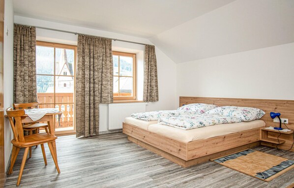 2 bedrooms, free WiFi, bed sheets