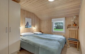 5 عدّة غرف نوم وسرير سفر وواي فاي مجانًا