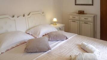 3 habitaciones, cuna de viaje, wifi gratis y ropa de cama