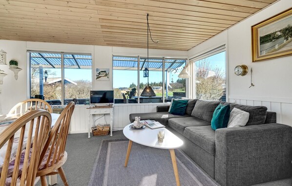 Fernseher, Kamin