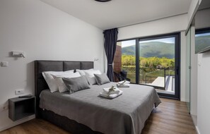 4 chambres, lit parapluie, Wi-Fi gratuit, draps fournis