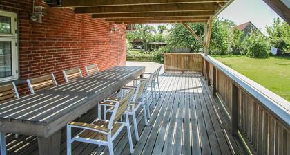 Awesome home in Samsø with WiFi