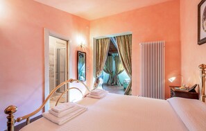 Free WiFi - 4 bedroom lovely home in San Giovanni (San Giovanni)