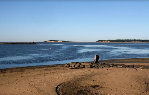 Steps to bayside beach