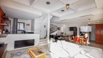 Table de tennis de table