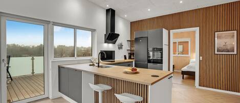 Fridge, oven, dishwasher, coffee/tea maker